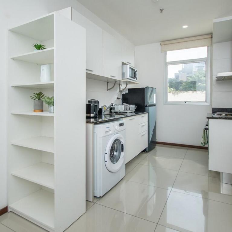 Modern 1BR Villa Morra with Balcony BBQ & Parking - Apartment - 11