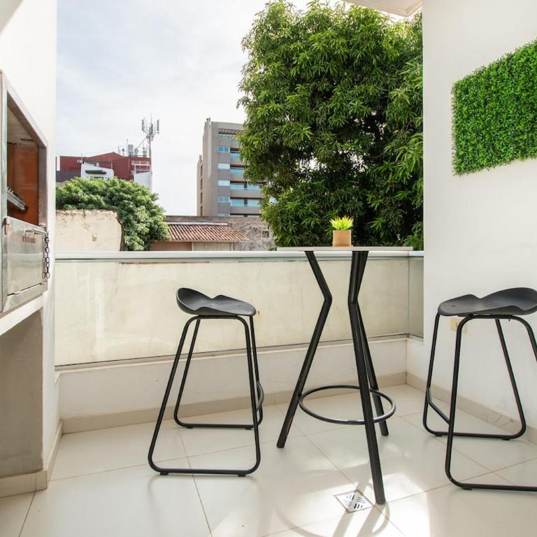 Modern 1BR Villa Morra with Balcony BBQ & Parking - Apartment - 10