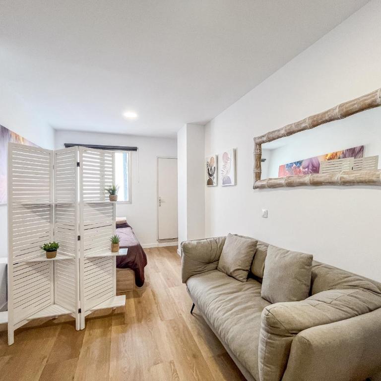 Cozy Studio Las Canteras - 2 min walk to Beach - Studio Deluxe - 1
