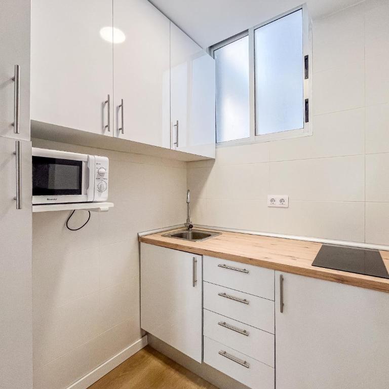 Cozy Studio Las Canteras - 2 min walk to Beach - Studio Deluxe - 9