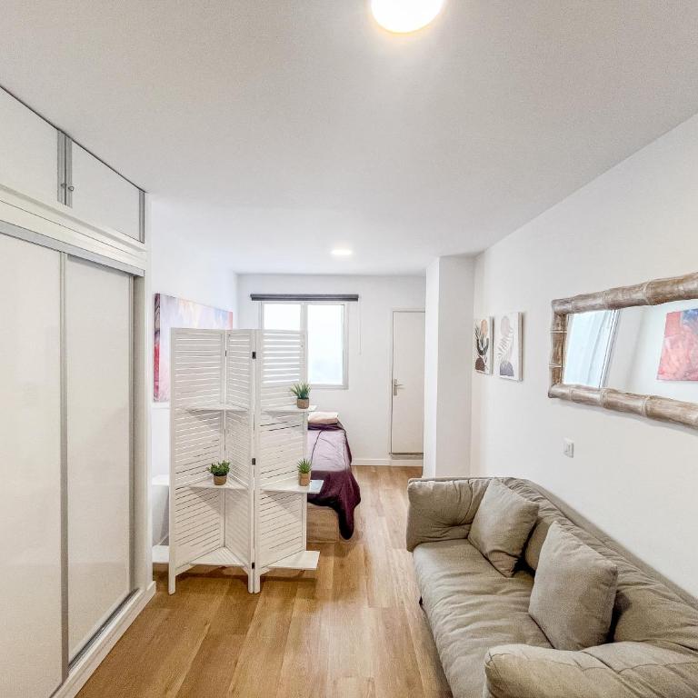 Cozy Studio Las Canteras - 2 min walk to Beach - Studio Deluxe - 14