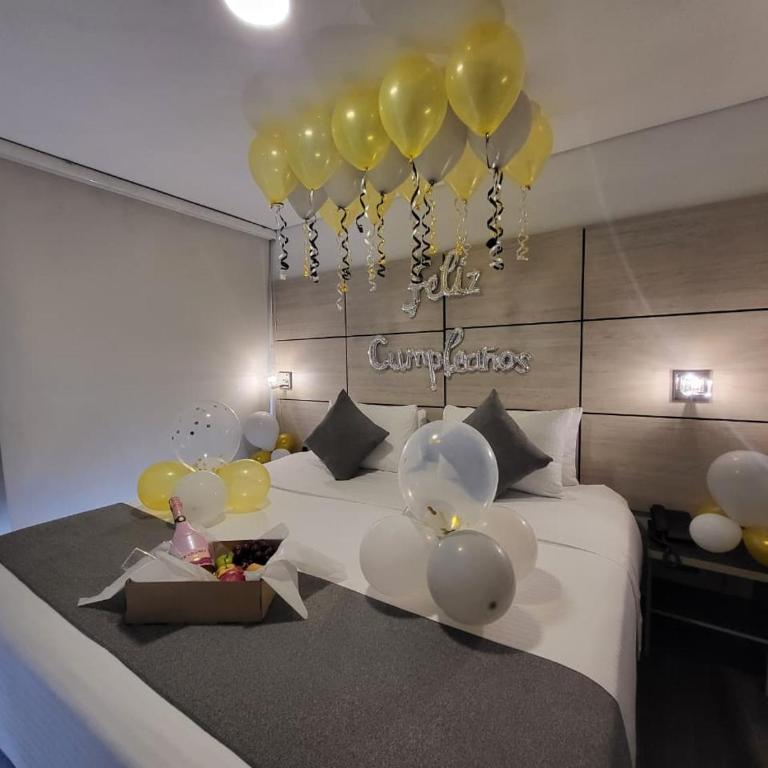 Hotel Bogota Urb - Suite con cama grande - 5