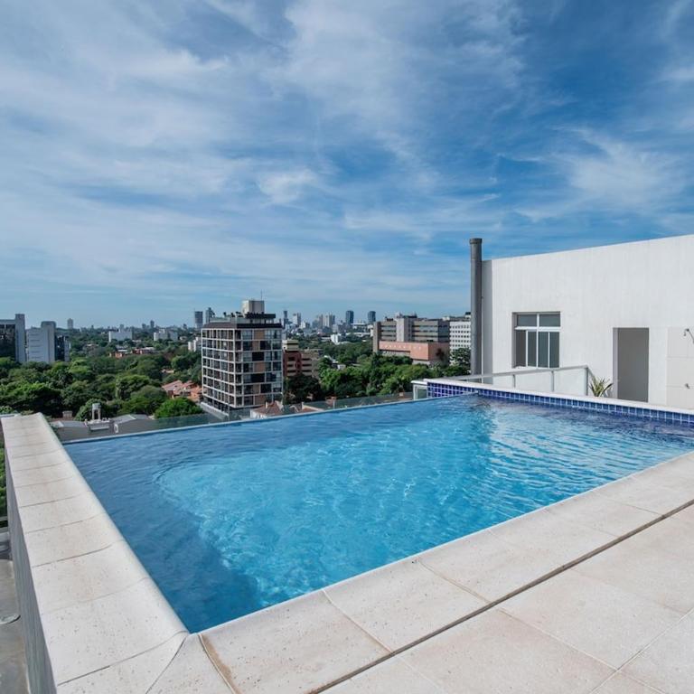 Modern Retreat with Pool Gym and Private Balcony - Apartamento - 6