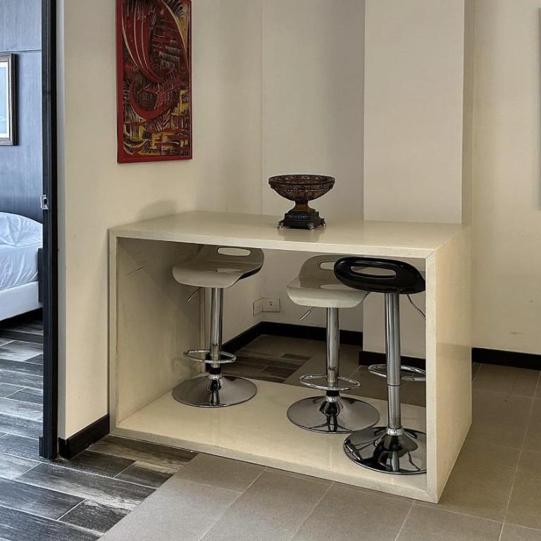 Luxury Suite Torre Poblado, 1 Min to Parque Lleras, Sleeps 4 - Suite con cama extragrande - 15
