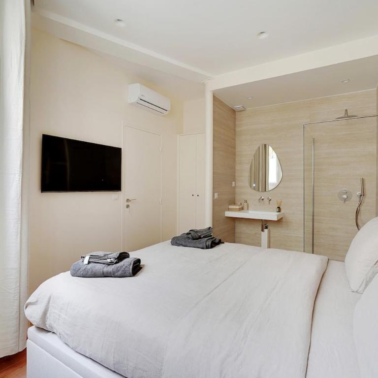 Appartement haut de gamme avec 2 salles de bains et climatisation au cœur du Marais - Apartment - 9