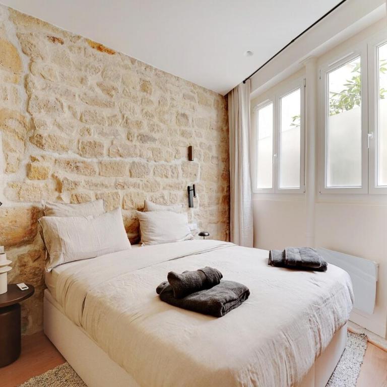 Appartement haut de gamme avec 2 salles de bains et climatisation au cœur du Marais - Apartment - 11