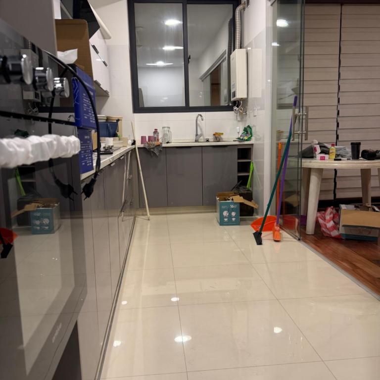 Aura 13 Sky Home - Three-Bedroom Apartment with View - 12