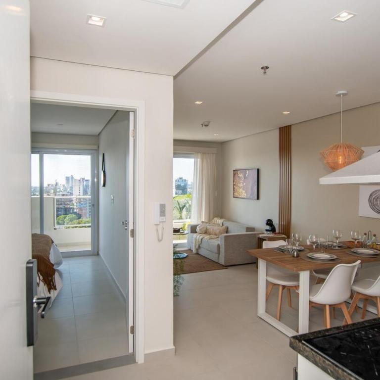 Stunning Hub with City Views Pool and Balcony - Apartment - 7