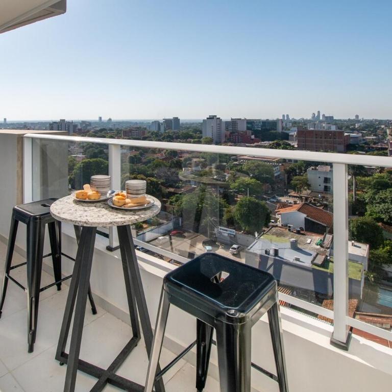 Stunning Hub with City Views Pool and Balcony - Apartment - 12