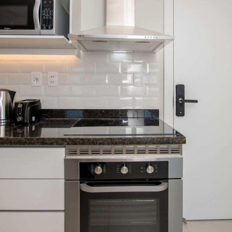 Stunning Hub with City Views Pool and Balcony - Apartment - 18