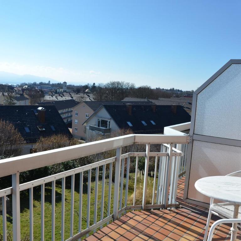 Hotel Garni Reulein - Doppelzimmer mit Seeblick und Balkon - 10