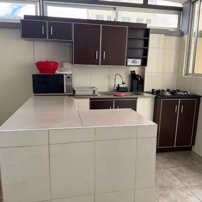 Patio & Confort for 10 - Three-Bedroom Apartment - 6
