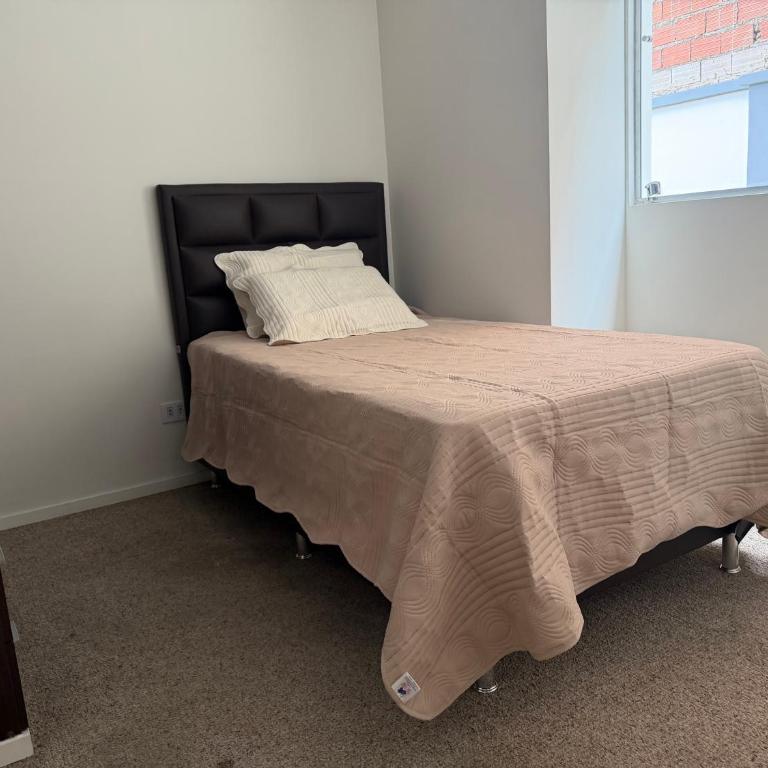 Patio & Confort for 10 - Three-Bedroom Apartment - 10