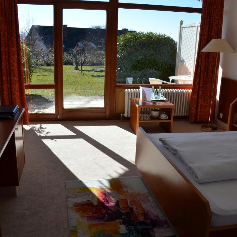 Hotel Garni Reulein - Einzelzimmer mit Gartenblick - 8