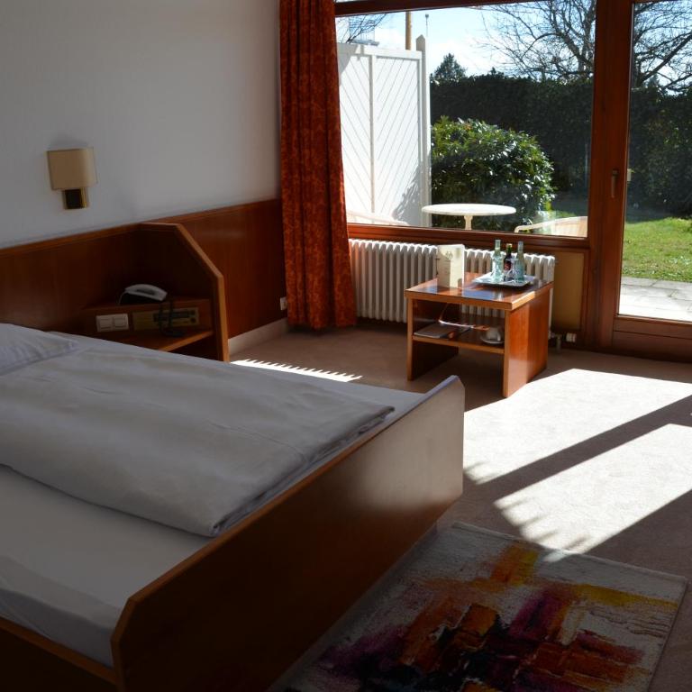 Hotel Garni Reulein - Einzelzimmer mit Gartenblick - 9