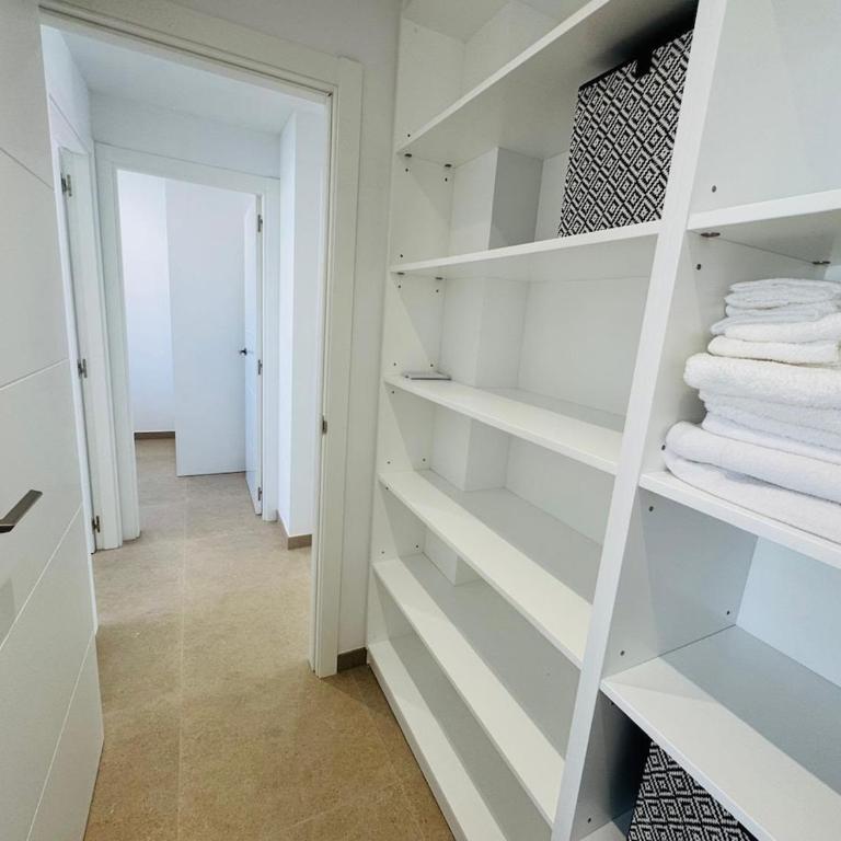 AP-2 XimoApartments Ático Dúplex con Piscina y Parking - Apartamento - 11