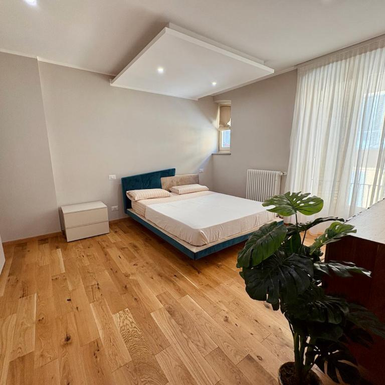 Trilocale di Charme con Terrazzo Privato: La Tua Oasi nel Centro di Torino - Appartamento - 3