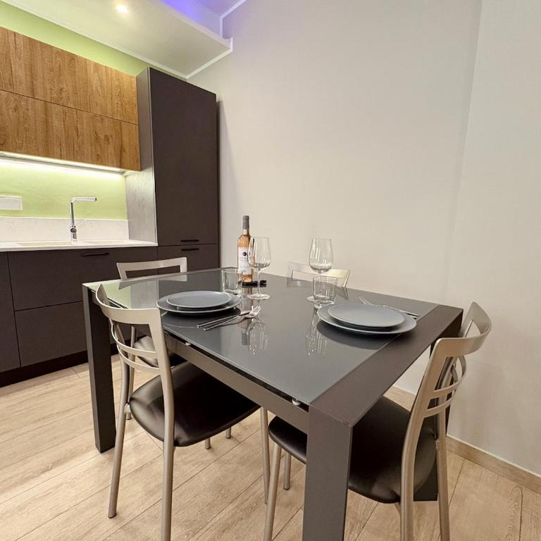 Trilocale di Charme con Terrazzo Privato: La Tua Oasi nel Centro di Torino - Appartamento - 10