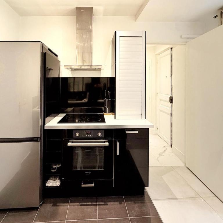 Charmant studio au cœur de République c 11 - Appartement 2 Chambres - 3