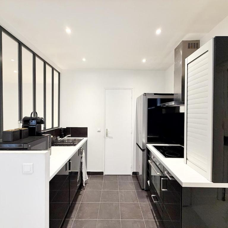 Charmant studio au cœur de République c 11 - Appartement 2 Chambres - 18