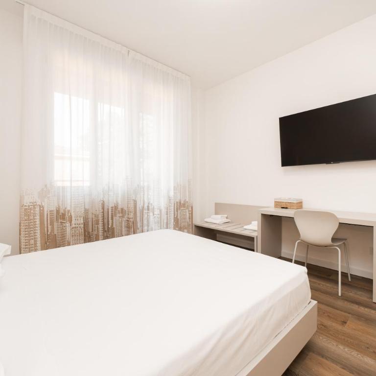 Emilia 81 - Doppelzimmer mit Terrasse - 2