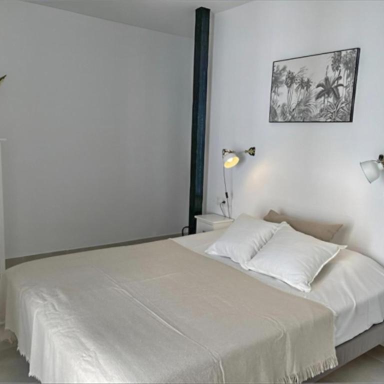 Modern townhouse & jacuzzi SilHouse Nerja - Casa Vacacional de 3 dormitorios - 7