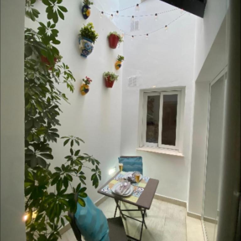 Modern townhouse & jacuzzi SilHouse Nerja - Casa Vacacional de 3 dormitorios - 13
