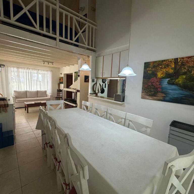 Hermosa casa rodeada de naturaleza en Pinamar Norte - Casa - 11