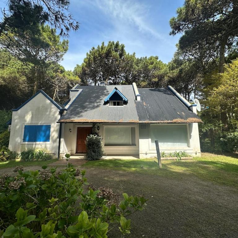 Hermosa casa rodeada de naturaleza en Pinamar Norte - Casa - 49