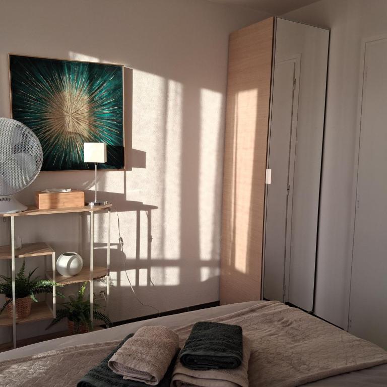 Panoramic 2BR Apartment Center Free Parking Balcony - Apartamento de 3 dormitorios - 20