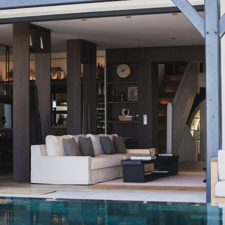 2Rue Villa with Private Pool - Beachfront - Villa avec Piscine Privée - 17