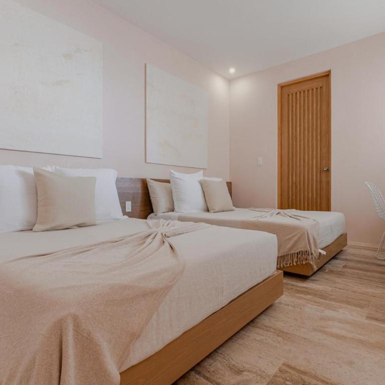 Luxury Retreat with Private Pool and Premium Amenities Close to the Beach - Apartment - 24