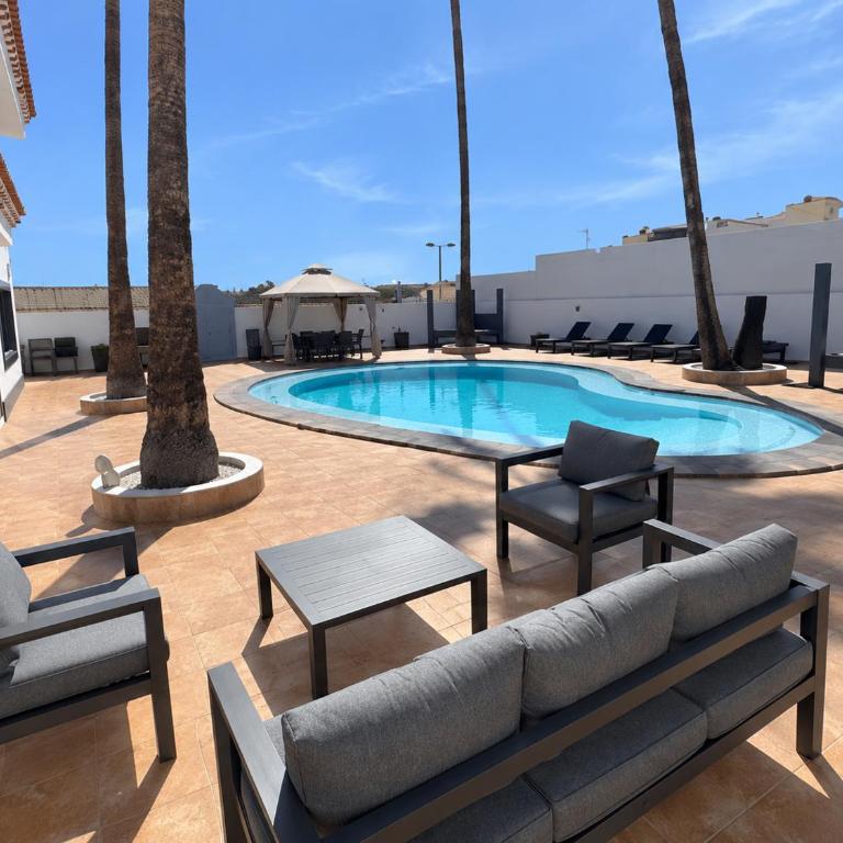 Large Villa in Maspalomas with Huge Private Pool, Jacuzzi & Gym - Villa avec Piscine Privée - 26
