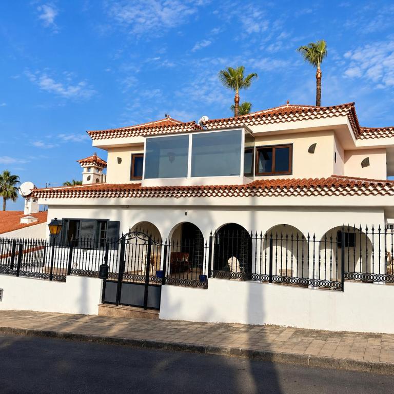 Large Villa in Maspalomas with Huge Private Pool, Jacuzzi & Gym - Villa avec Piscine Privée - 27