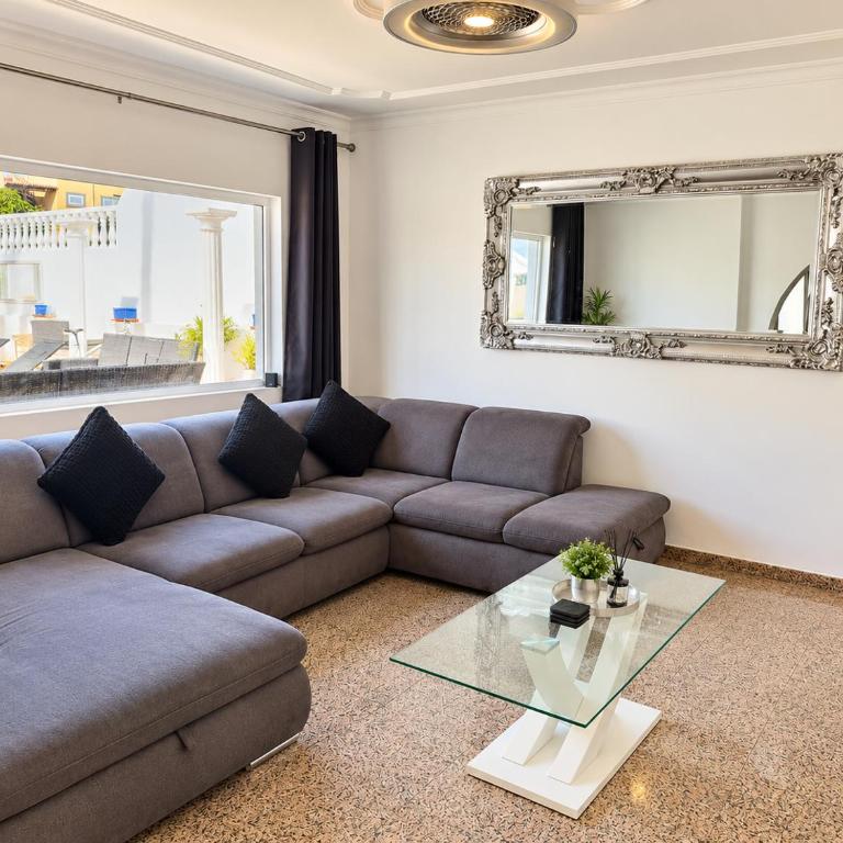Large Villa in Maspalomas with Huge Private Pool, Jacuzzi & Gym - Villa avec Piscine Privée - 35