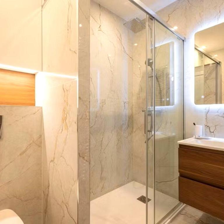 Elegant and spacious three-bedroom apartment - Appartement 3 Chambres - 4