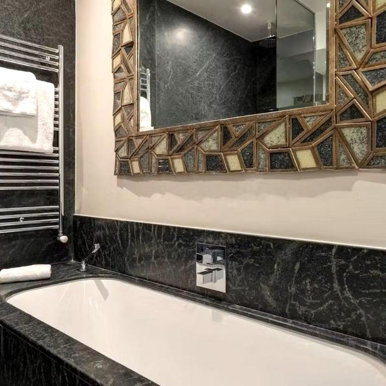 Elegant and spacious three-bedroom apartment - Appartement 3 Chambres - 17