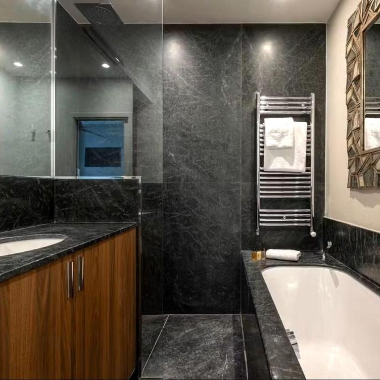 Elegant and spacious three-bedroom apartment - Appartement 3 Chambres - 19