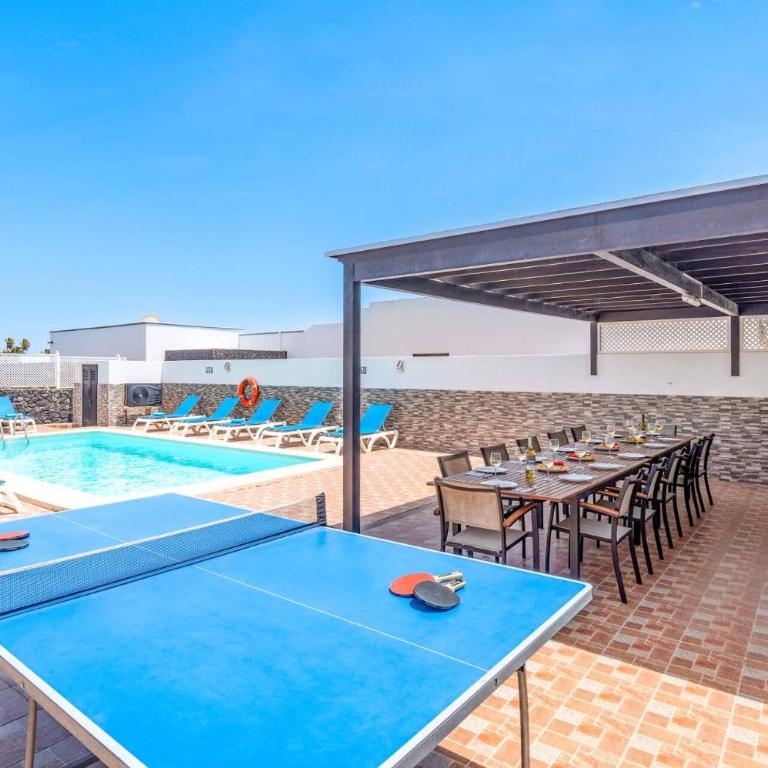 Villa Alvaro Dos by Villa Plus - Villa - 10