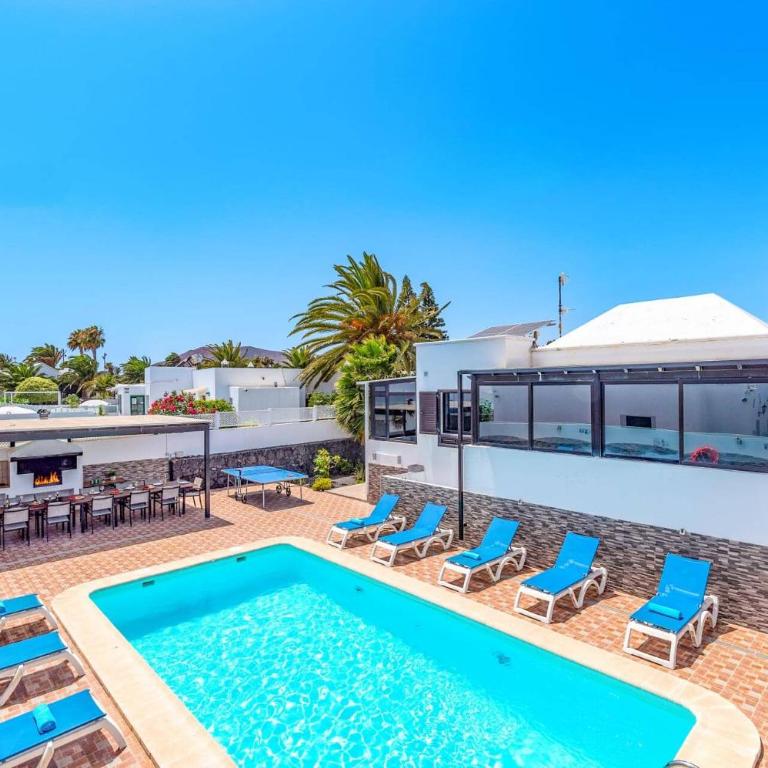 Villa Alvaro Dos by Villa Plus - Villa - 9