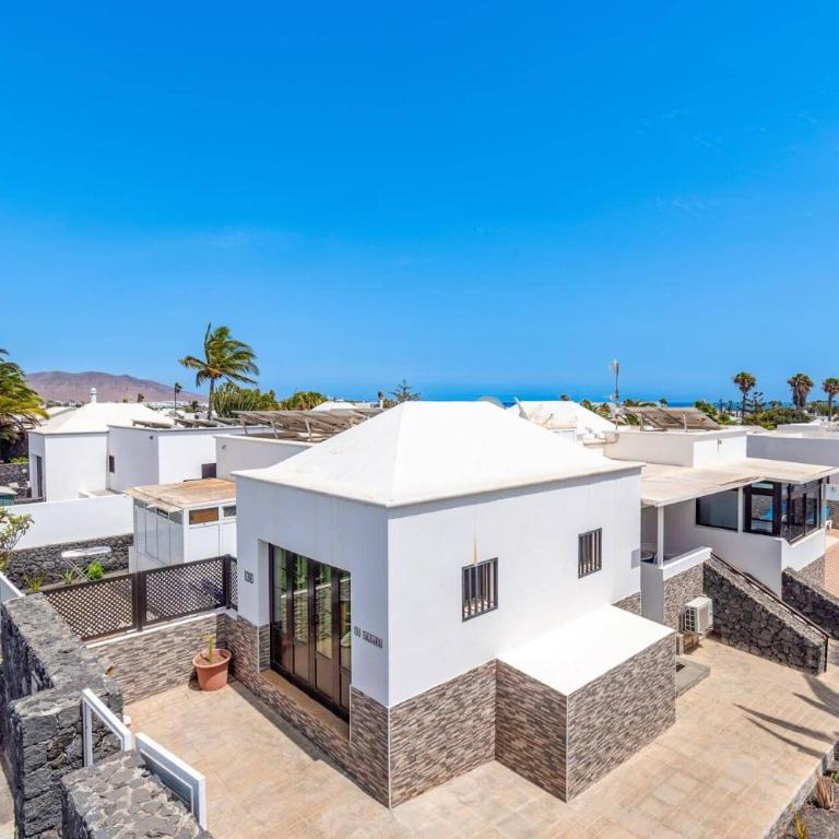 Villa Alvaro Dos by Villa Plus - Villa - 26