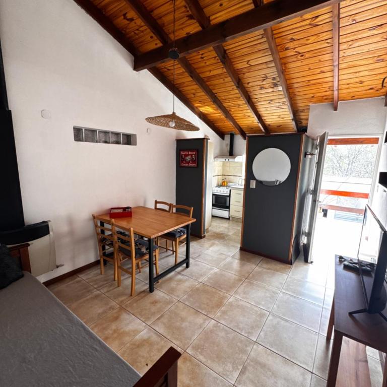 DEPTO EN VILLA GRAL BELGRANO - Apartamento con balcón - 2