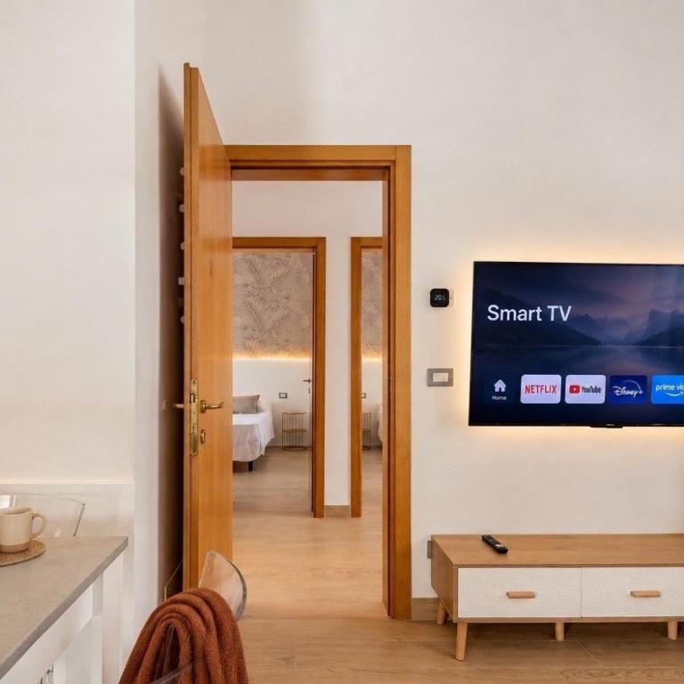 Luxury Apartment , Super WiFi - P r a t u r e c c i Group - Appartamento con 2 Camere da Letto - 3