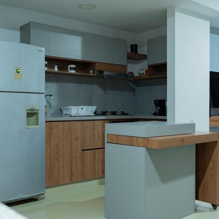 Apartamento remodelado para vacaciones o negocios - Apartamento de 2 dormitorios con balcón y vistas al mar - 9