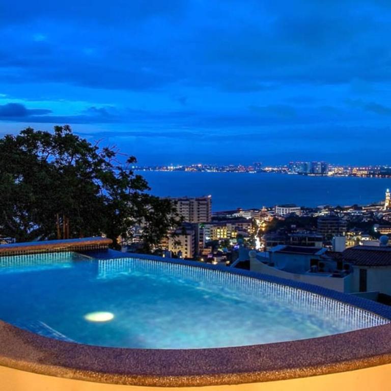 Luxury Penthouse With Private Pool & Terrace - Apartamento - 30