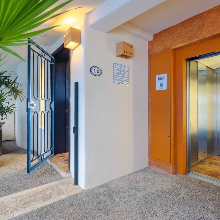 Luxury Penthouse With Private Pool & Terrace - Apartamento - 42