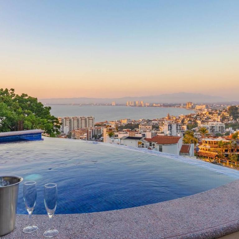 Luxury Penthouse With Private Pool & Terrace - Apartamento - 35