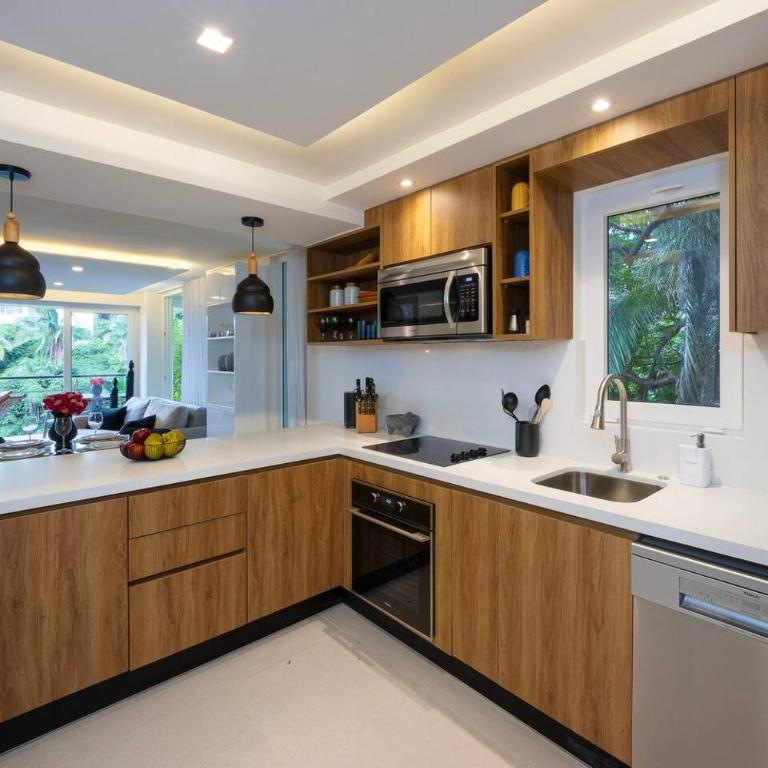 Luxury Condo with Breathtaking Views - Apartment - 14