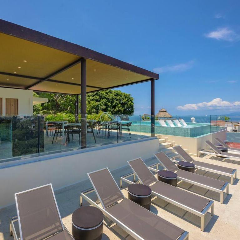 Luxury Condo with Breathtaking Views - Apartment - 26