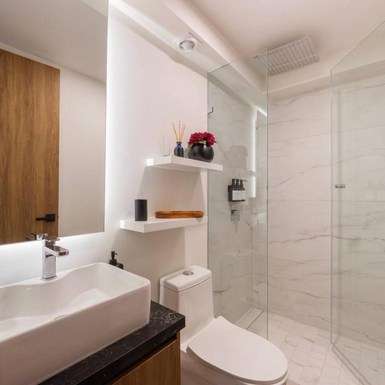 Luxury Condo with Breathtaking Views - Apartment - 23